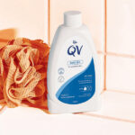 روغن حمام لایت کیووی Qv Bath Oil For Sensitive Skin Light 250Ml